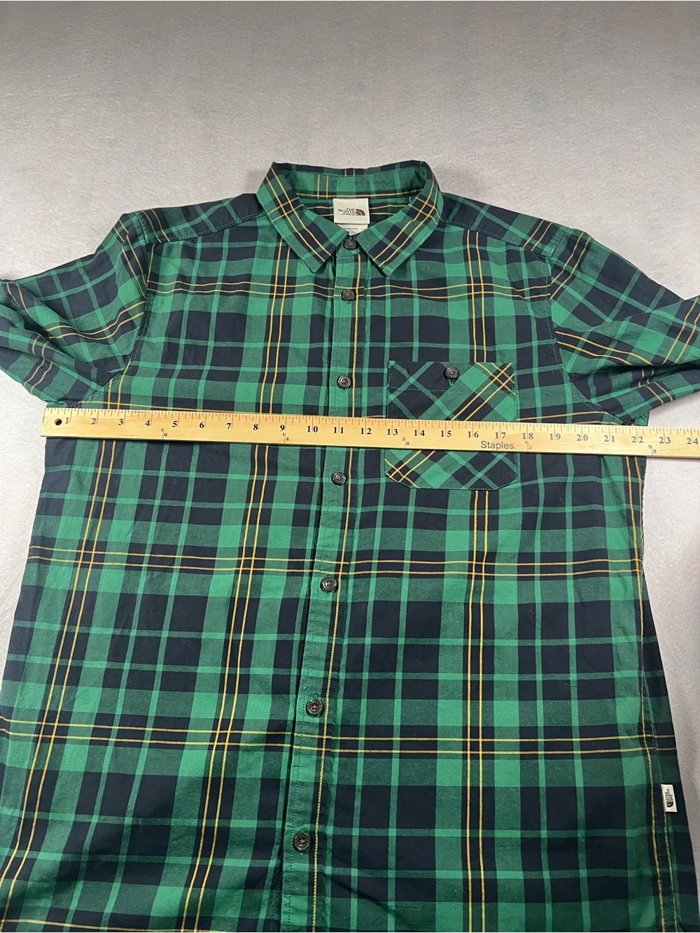 The North Face Mens Green Navy Plaid Button Down Shirt Outdoor Gorpcore Casual